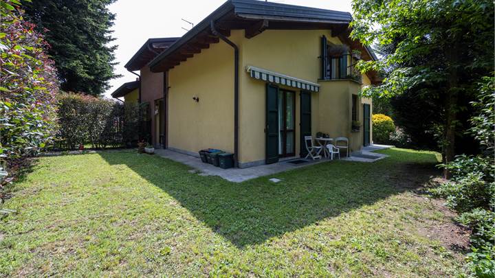Villa in vendita a Varese
